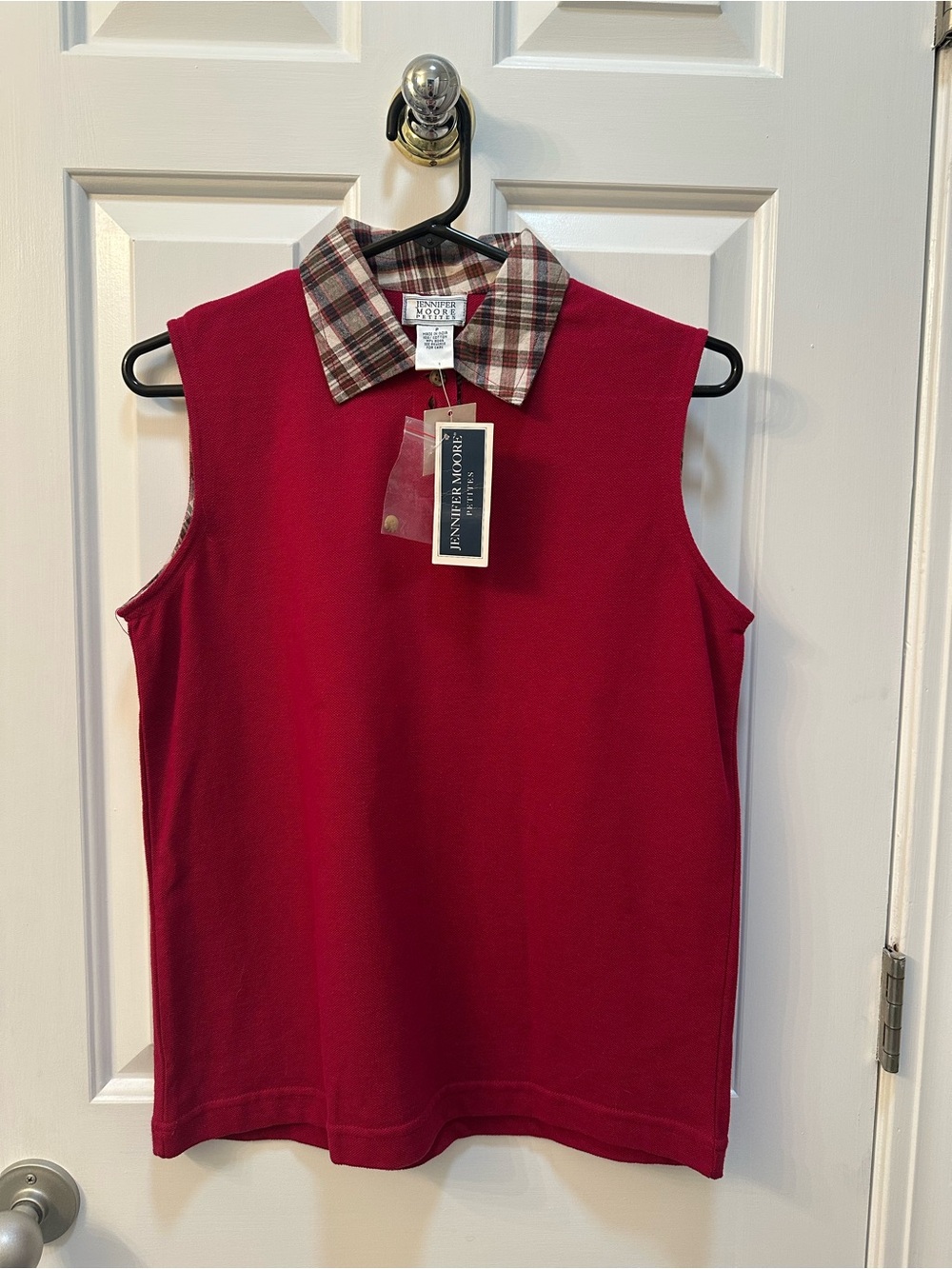 Jennifer Moore Red Knit Top with Plaid Collar Detail